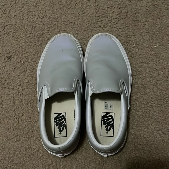 Vans - Picture 1 of 8